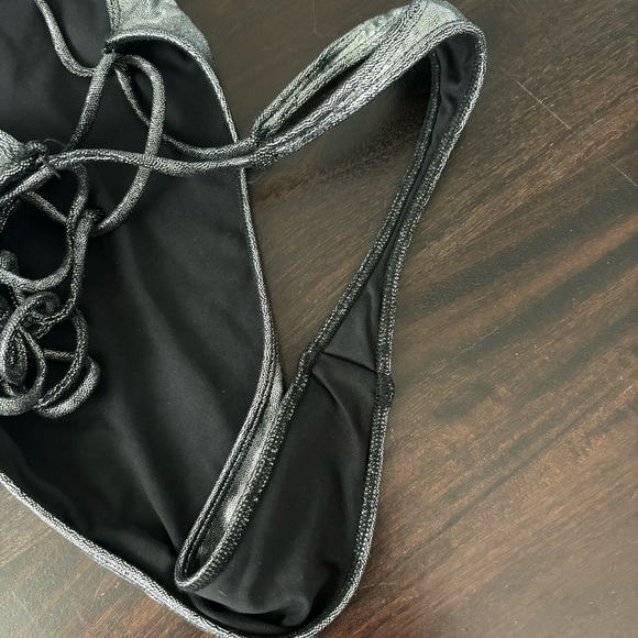 Minimale Animale one piece - Picture 2 of 5